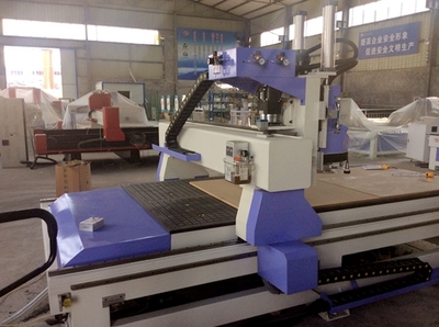 供應石家莊木工加工中心,木工數控排鉆加工中心